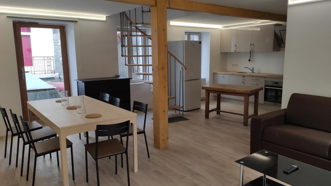 Maison Face A La Dordogne Avec Terrasse La Bourboule Eksteriør billede